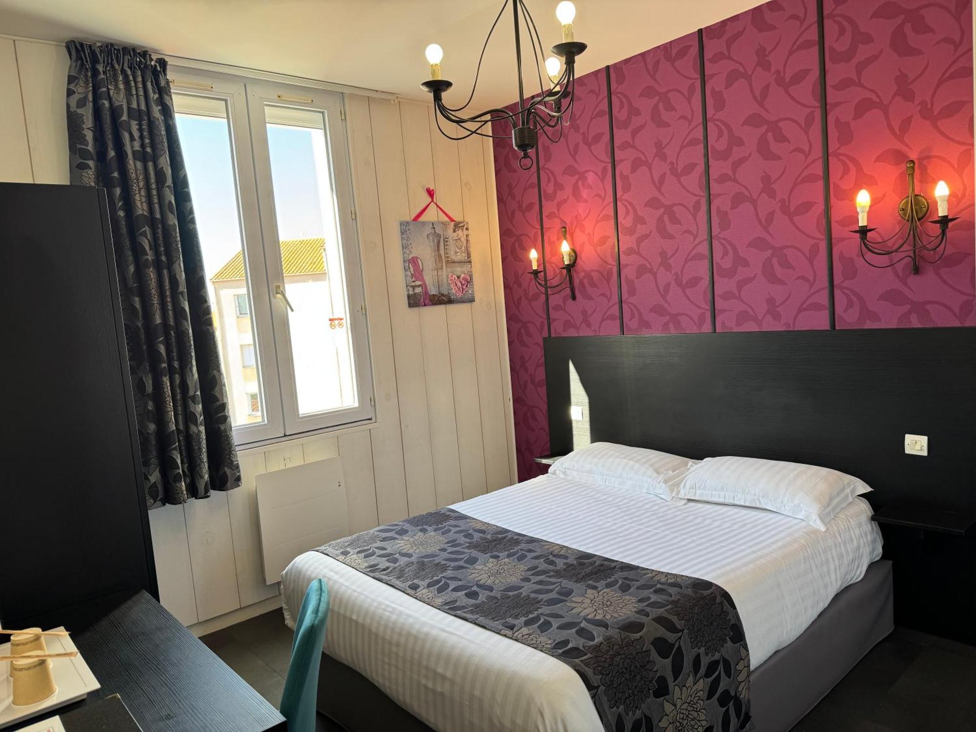 Hotel Calme Des Pins & Spa Les Sables-d'Olonne Exterior photo