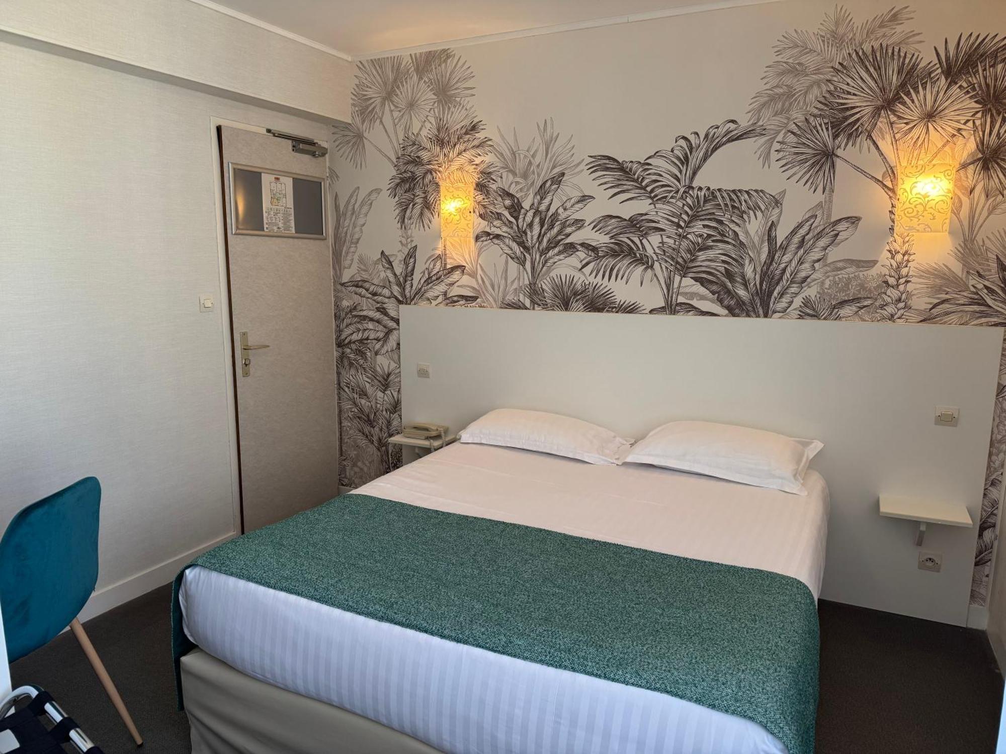 Hotel Calme Des Pins & Spa Les Sables-d'Olonne Exterior photo